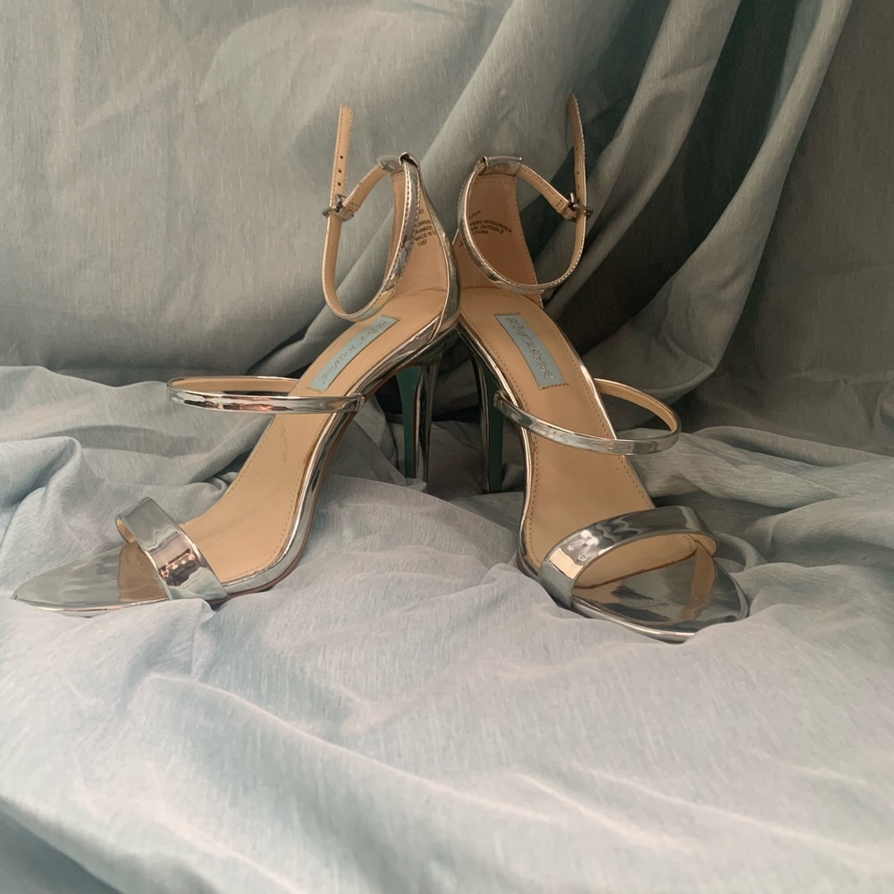 Betsey Johnson Something Blue Silver Heel
